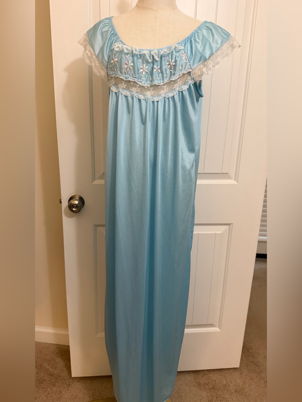 Vintage Rikki New York Light Blue Lace-Trim Long Nightgown Sz Large